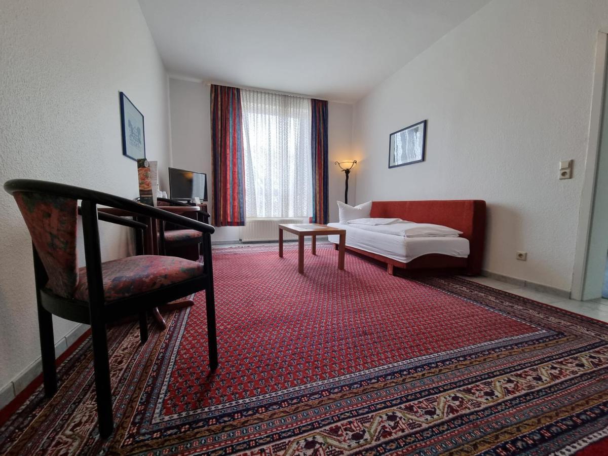 Erbenholz Hotel Laatzen ภายนอก รูปภาพ