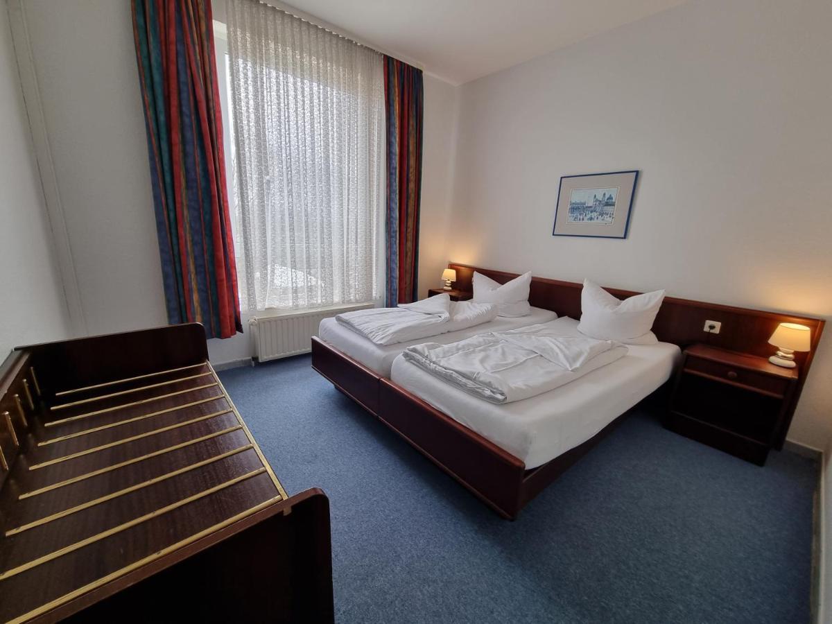 Erbenholz Hotel Laatzen ภายนอก รูปภาพ