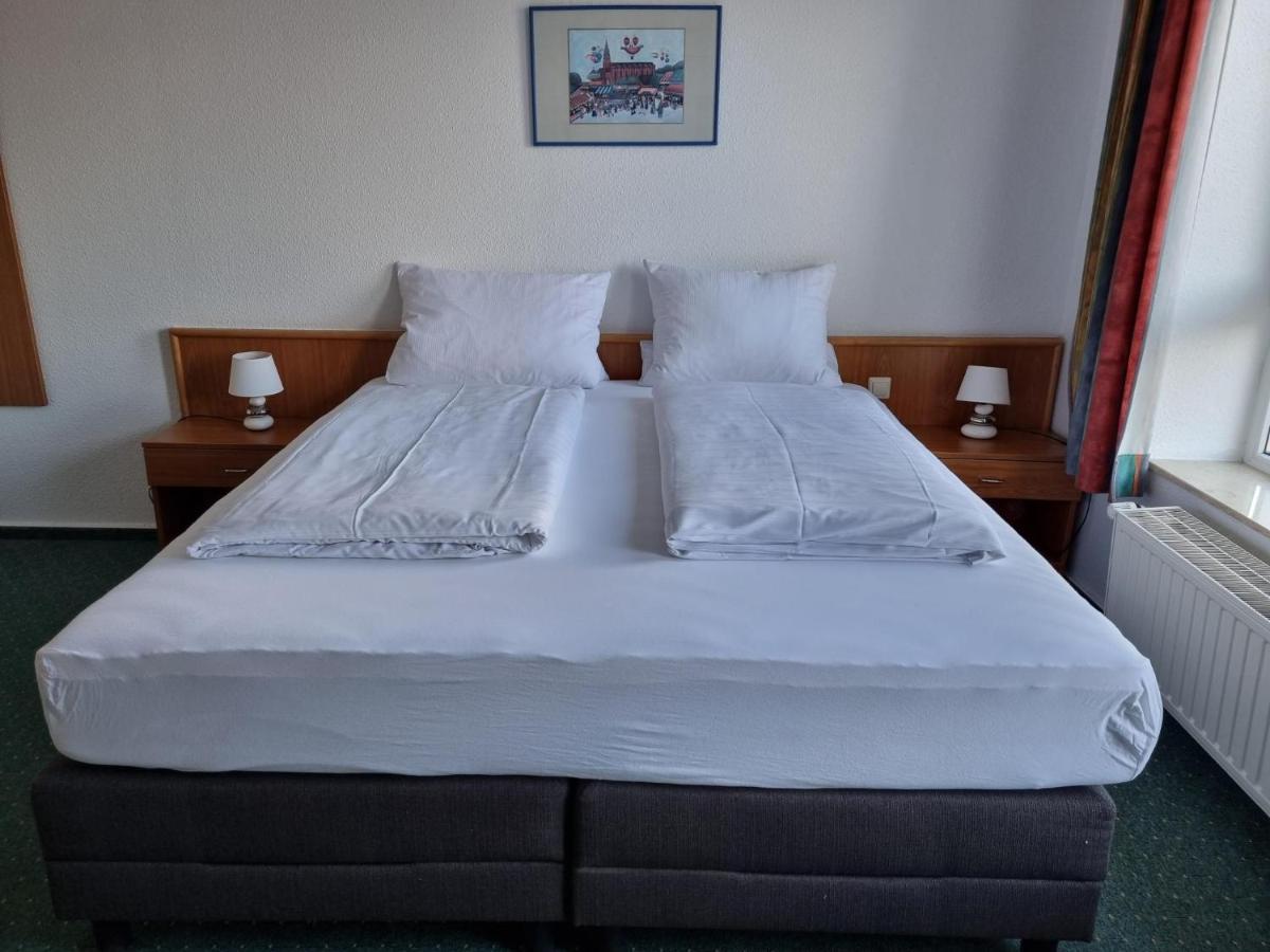 Erbenholz Hotel Laatzen ภายนอก รูปภาพ