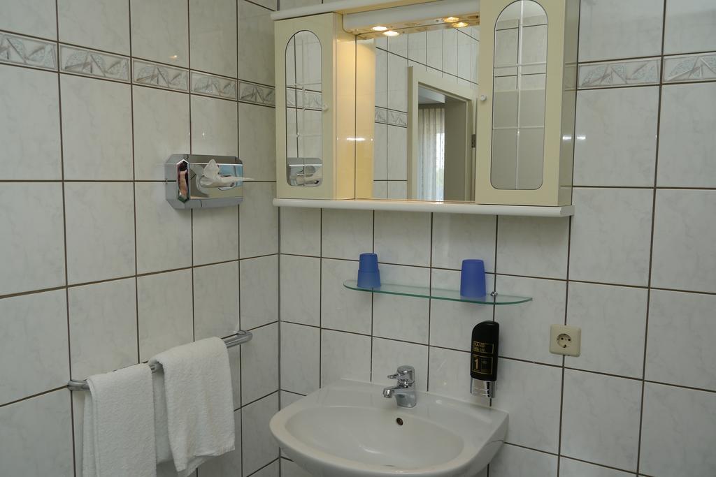 Erbenholz Hotel Laatzen ภายนอก รูปภาพ