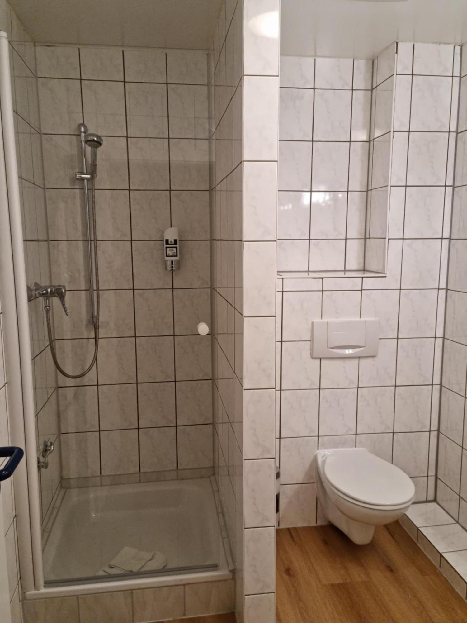 Erbenholz Hotel Laatzen ภายนอก รูปภาพ