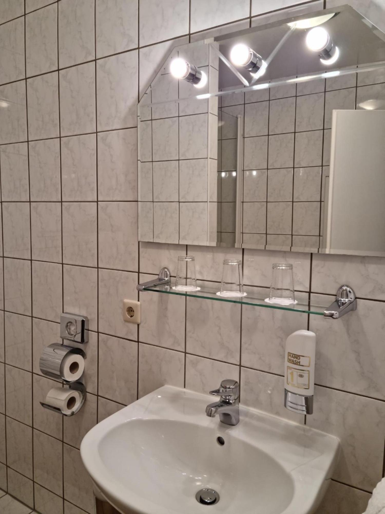 Erbenholz Hotel Laatzen ภายนอก รูปภาพ